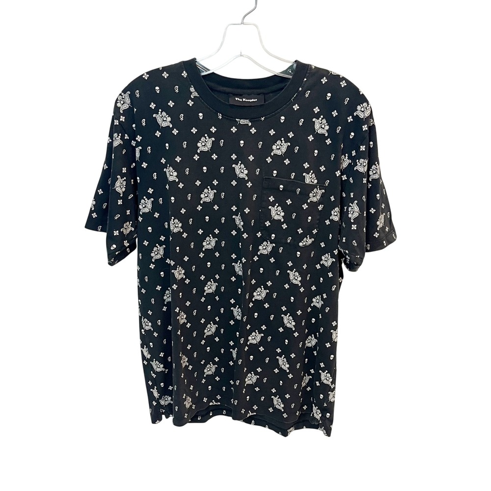 The Kooples Mens Black Skull Paisley Pocket T-Shirt Bandana Print Size Medium